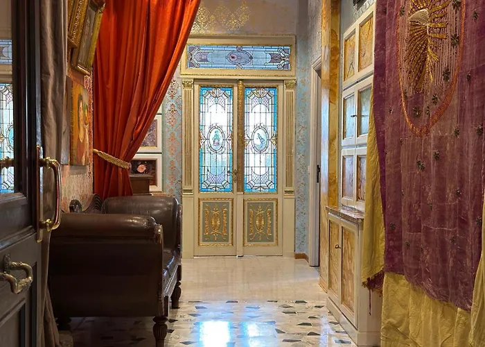 Apartment Museum House *