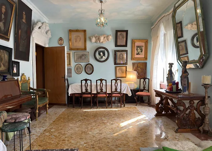 Museum House Apartment *